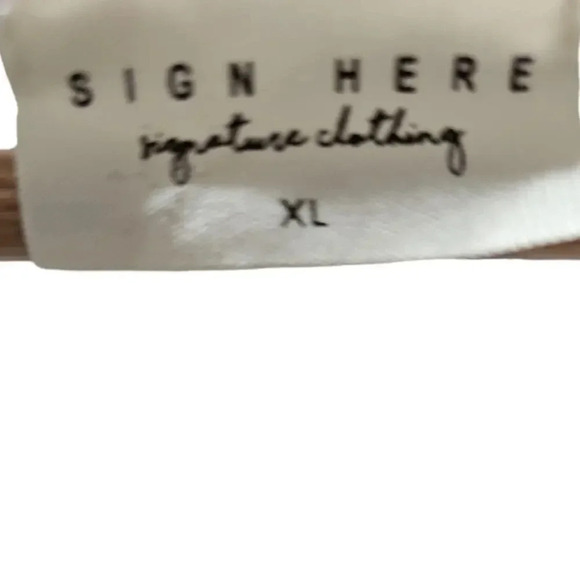 Sign Here The Jenny Top White Size XL - Picture 7 of 9